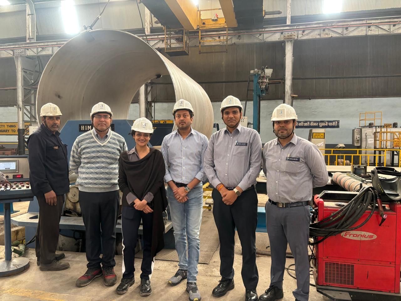 Stainless steel large-diameter pipes successfully produced
